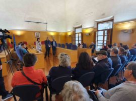 El alcalde de Guadix, Jesús Lorente, inaugura la V edición del programa Pasea Guadix