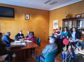 El alcalde de Guadix, Jesús Lorente, firma el contrato para la ejecución de las obras del Barrio Latino